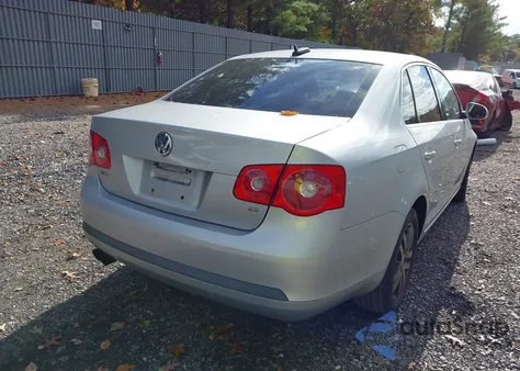 2006 Volkswagen Jetta 2.5 z USA, uszkodzony, nr VIN 3VWSG71K26M794340